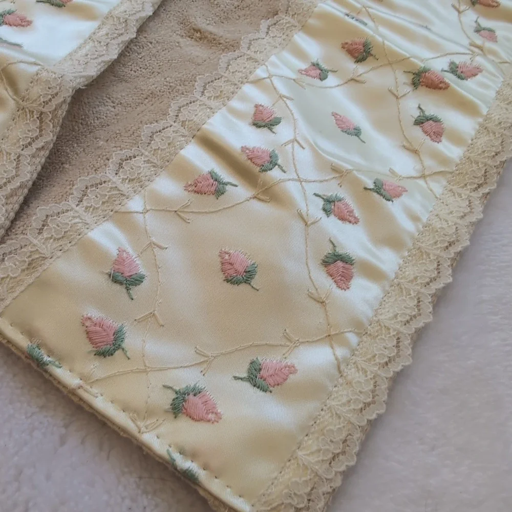 2 Vintage Ames Towels Set Pink Rosebud Floral Lace Satin Trim Cottagecore USA